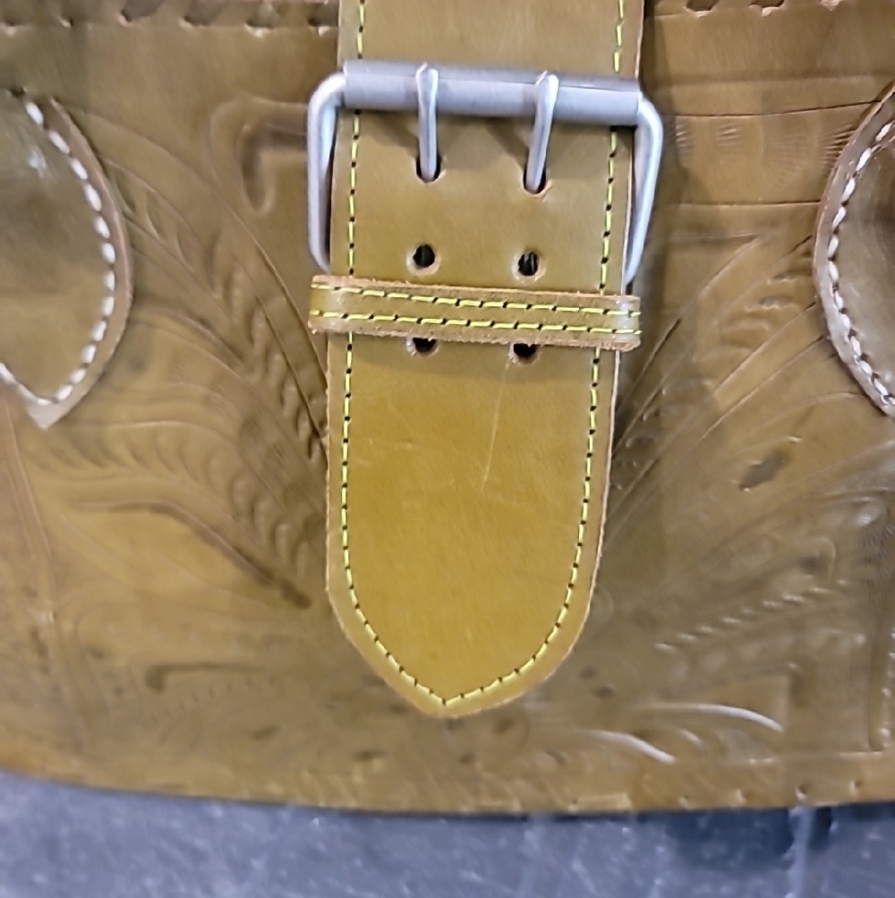 Vintage Hand-Tooled Leather Tote Shoulder Bag in Olive - Picture 2 of 8